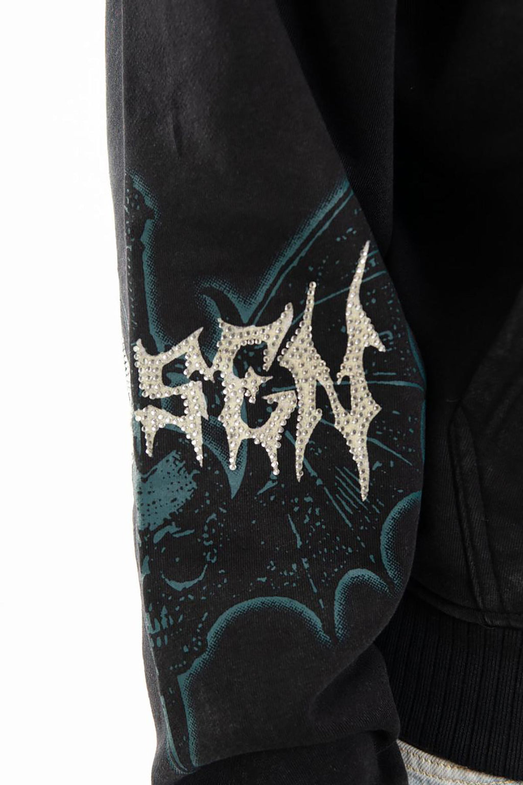 Sword in skull oversized pull-over hoodie