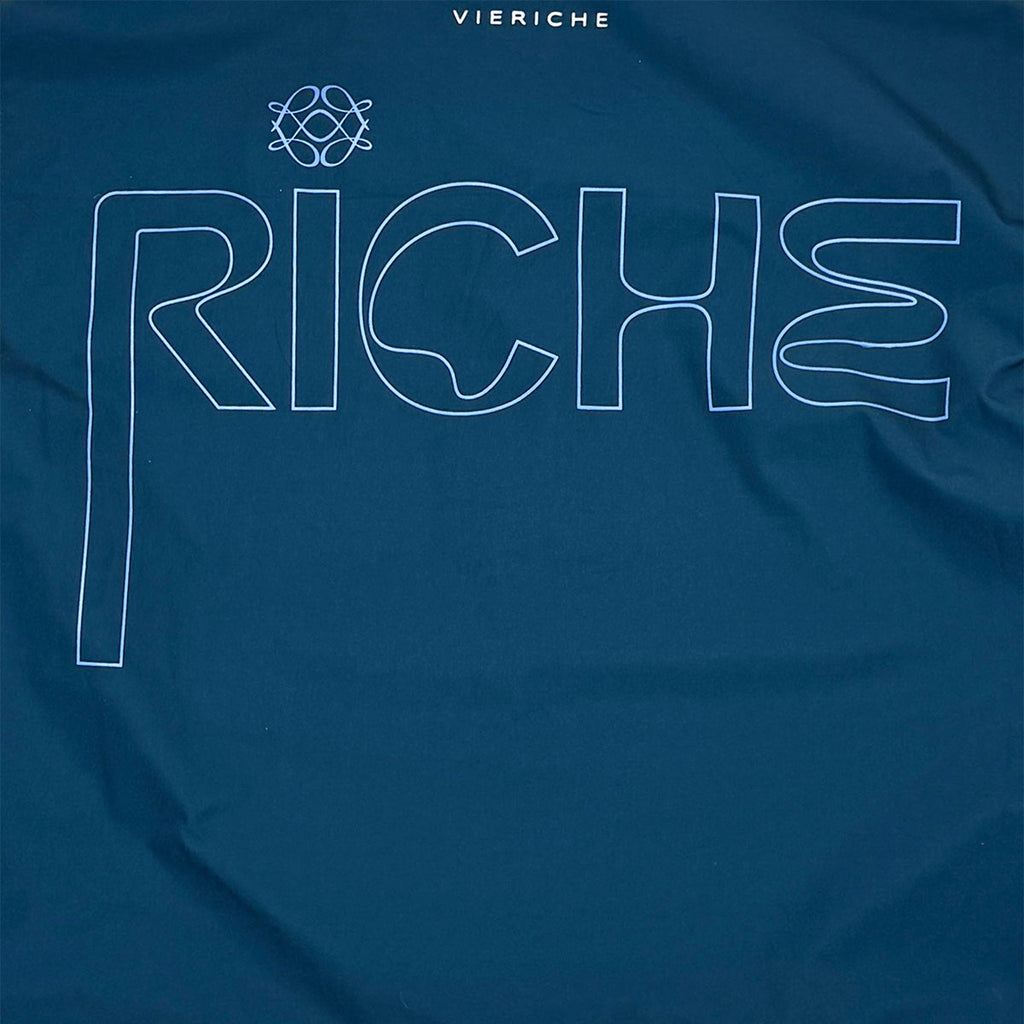 Reversible paisley set