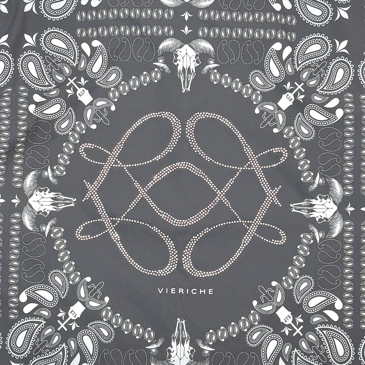 Reversible paisley set